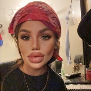 Meet your Posher, Faith